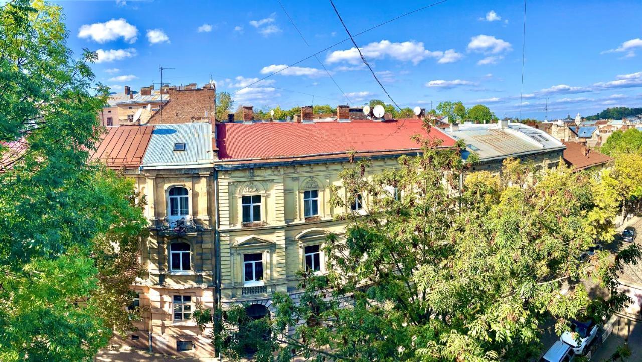 Valentine Apartment Lviv Exteriör bild