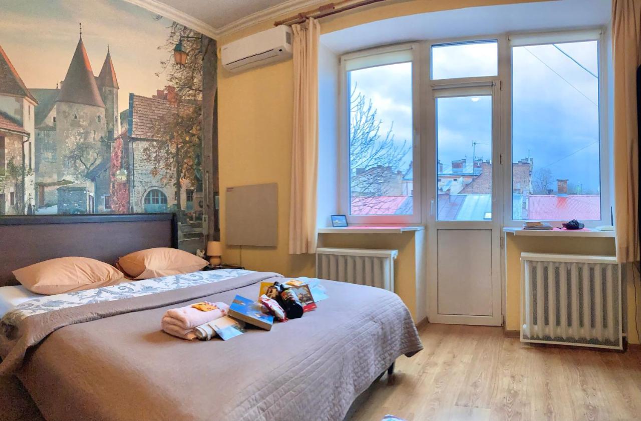 Valentine Apartment Lviv Exteriör bild